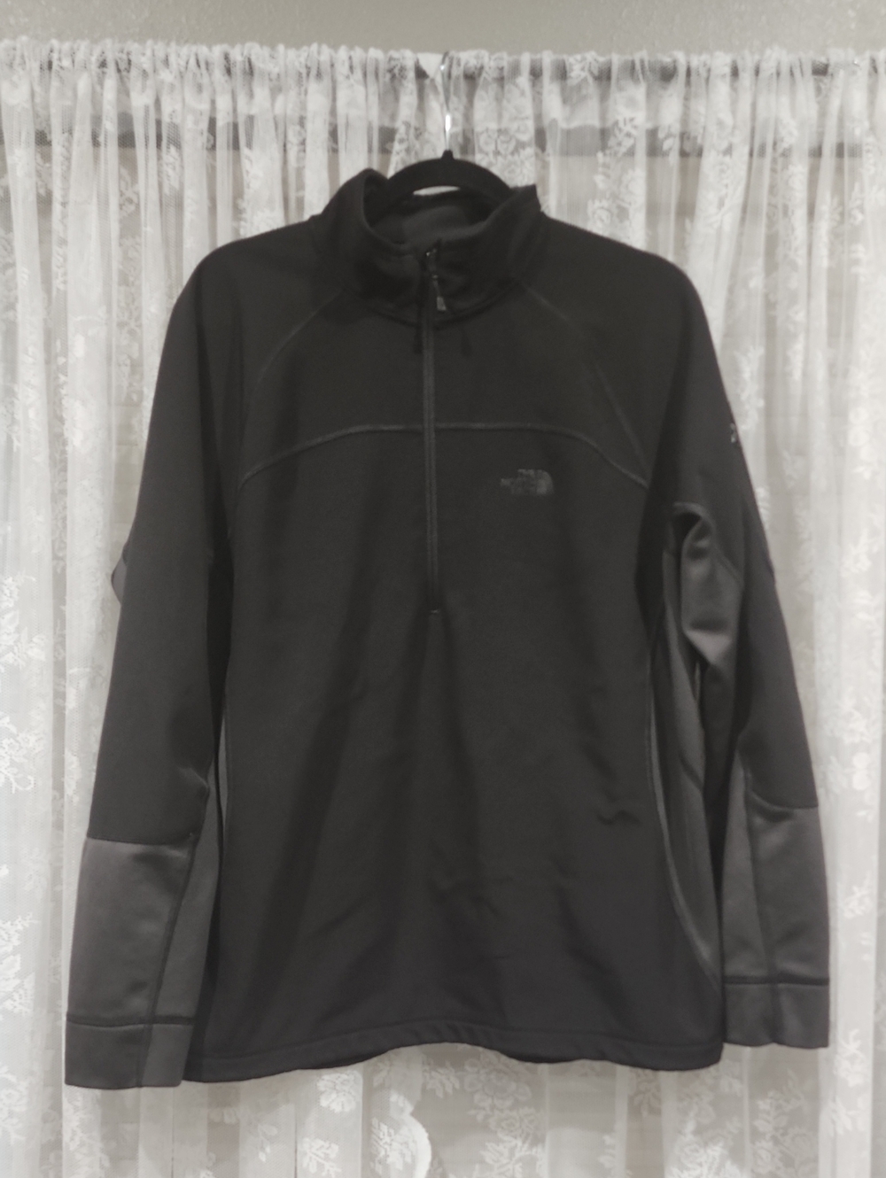 NORTH FACE 1/2 ZIP PULLOVER